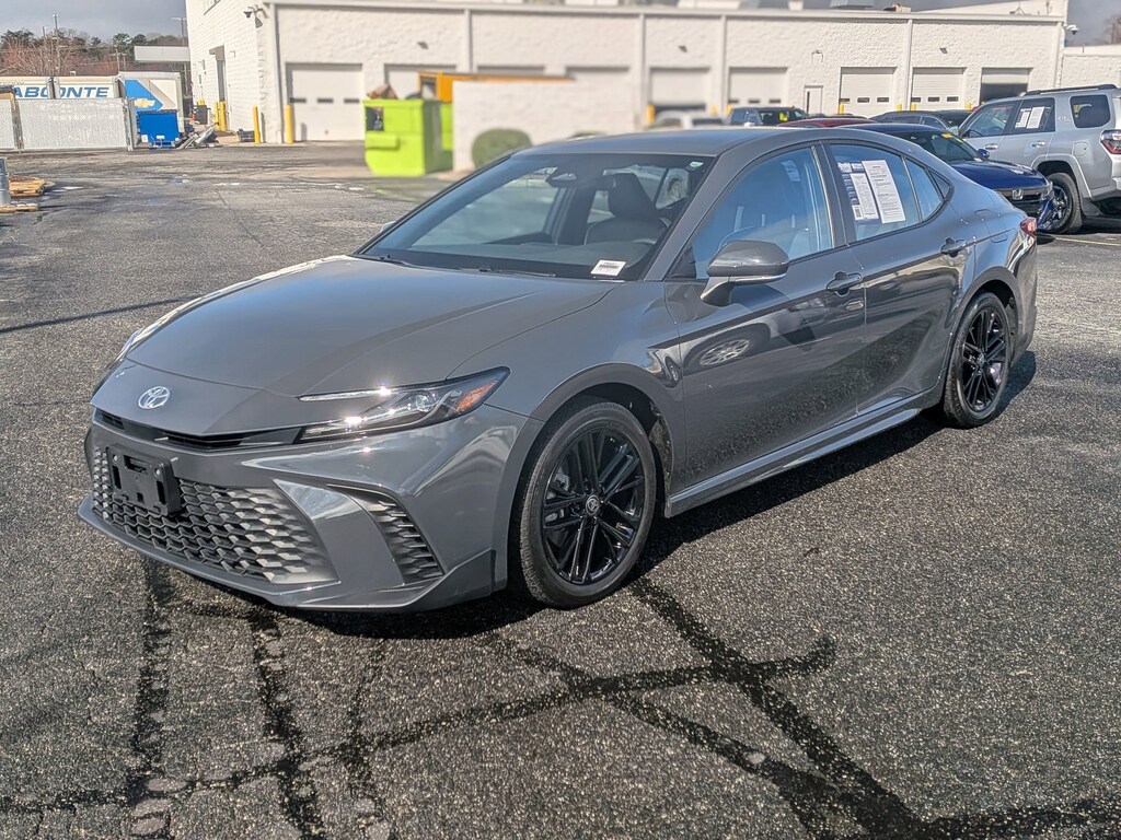 Used 2025 Toyota Camry SE Sedan