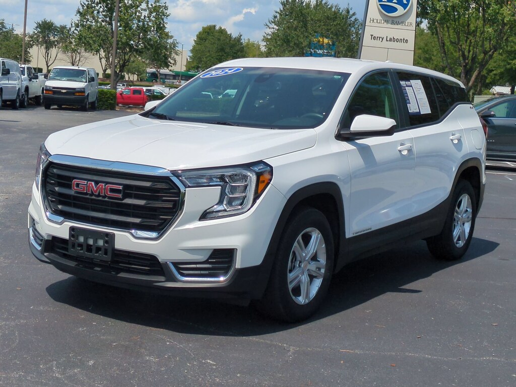 Used 2024 GMC Terrain SLE SUV