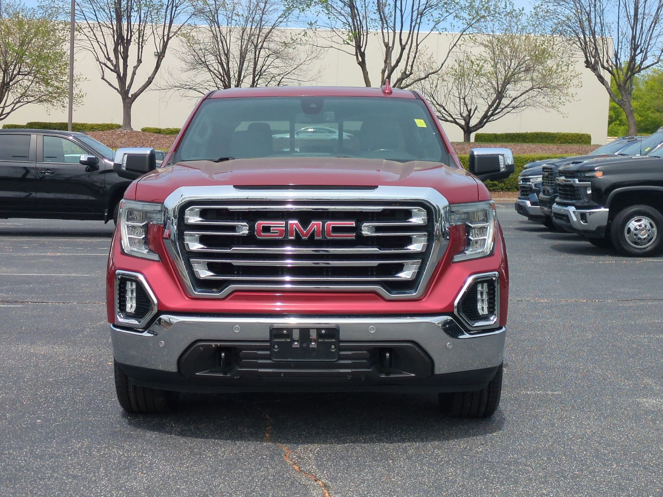 2019 GMC Sierra 1500 SLT photo 2