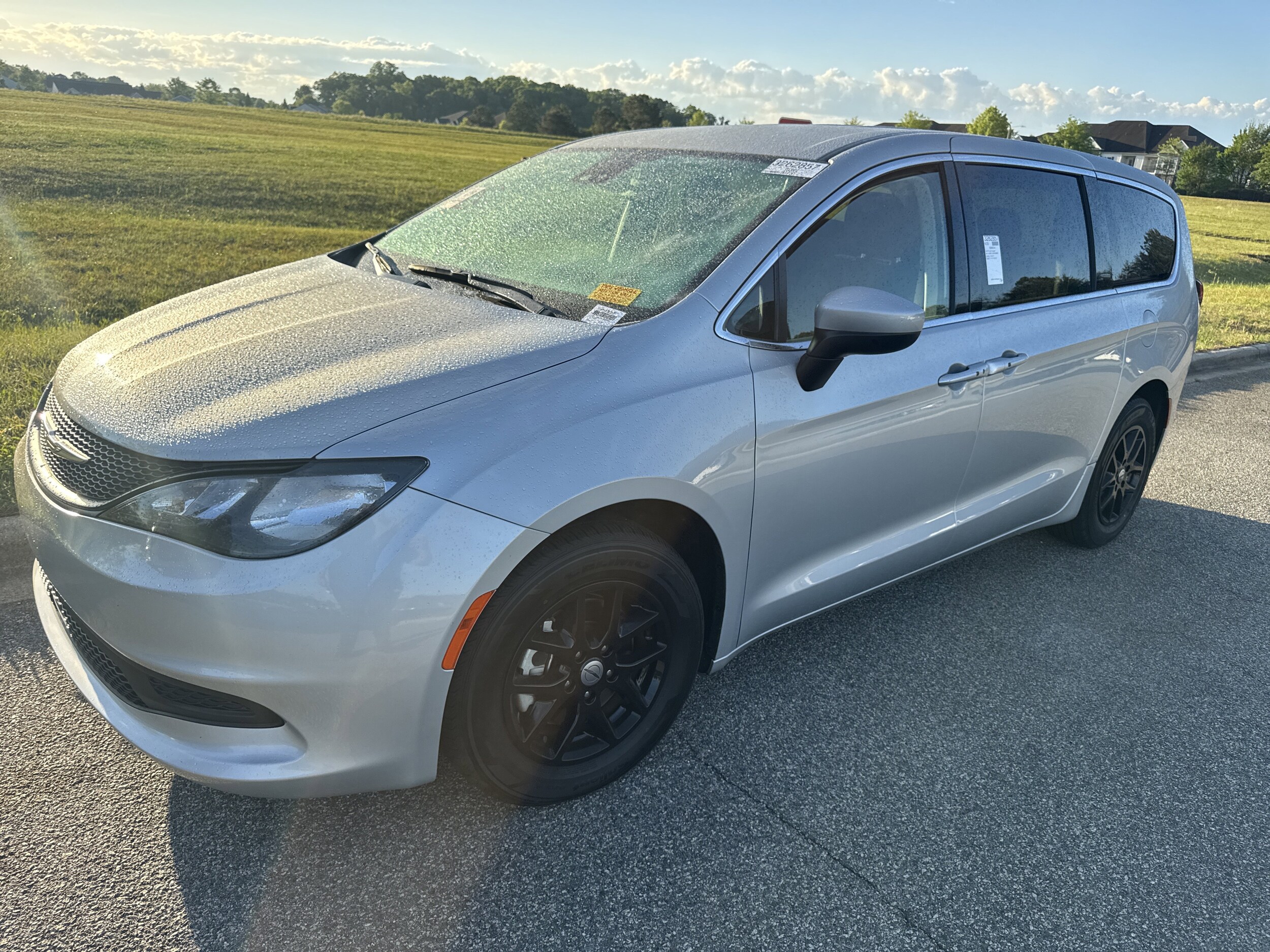 2023 Chrysler Voyager LX photo 5