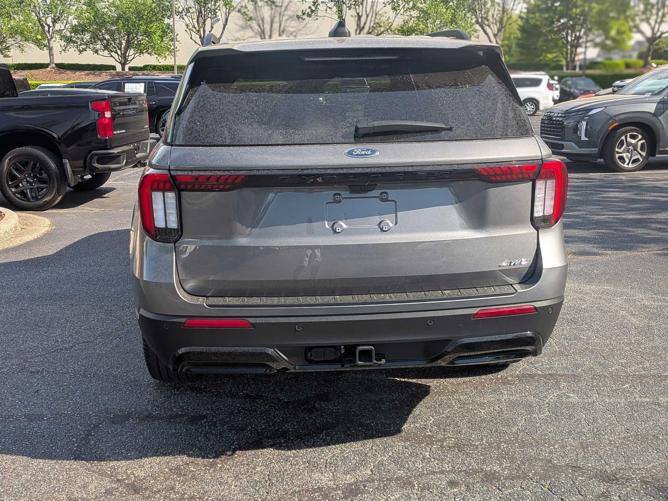 2025 Ford Explorer ST-Line photo 6