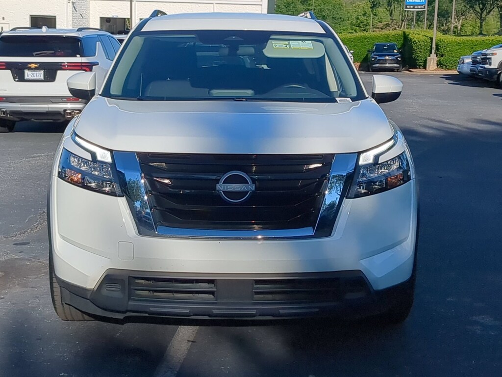 Used 2025 Nissan Pathfinder SV SUV