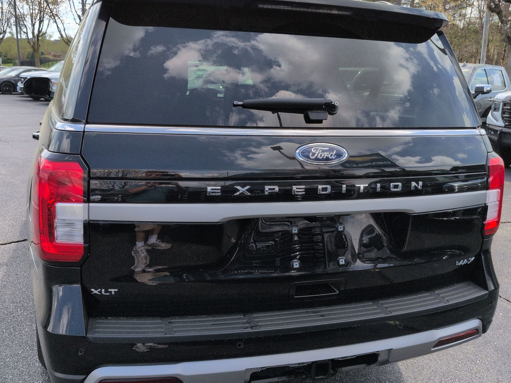 2024 Ford Expedition Max XLT photo 3