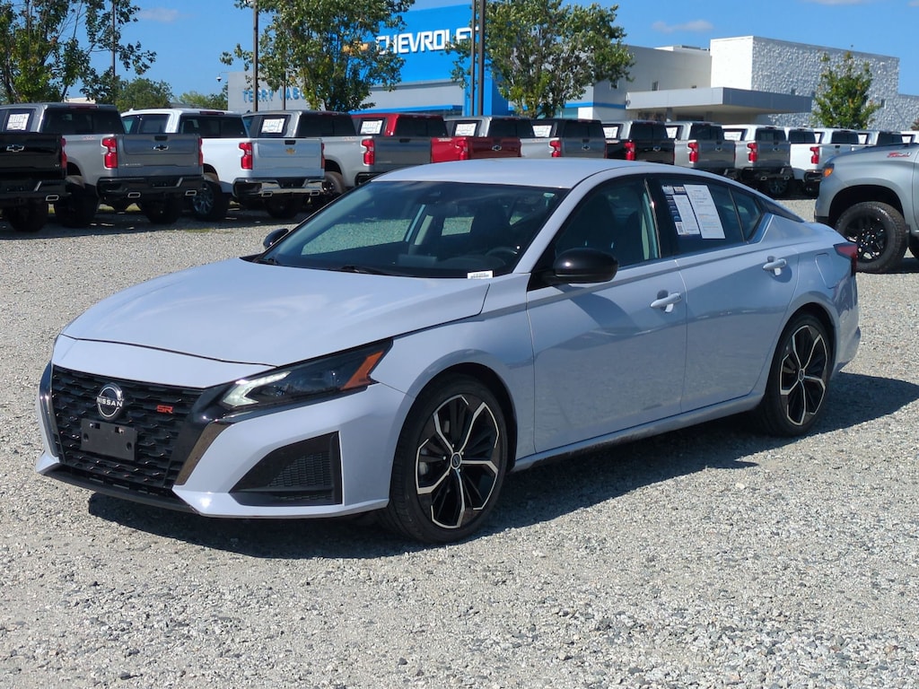 Used 2024 Nissan Altima 2.5 SR Sedan