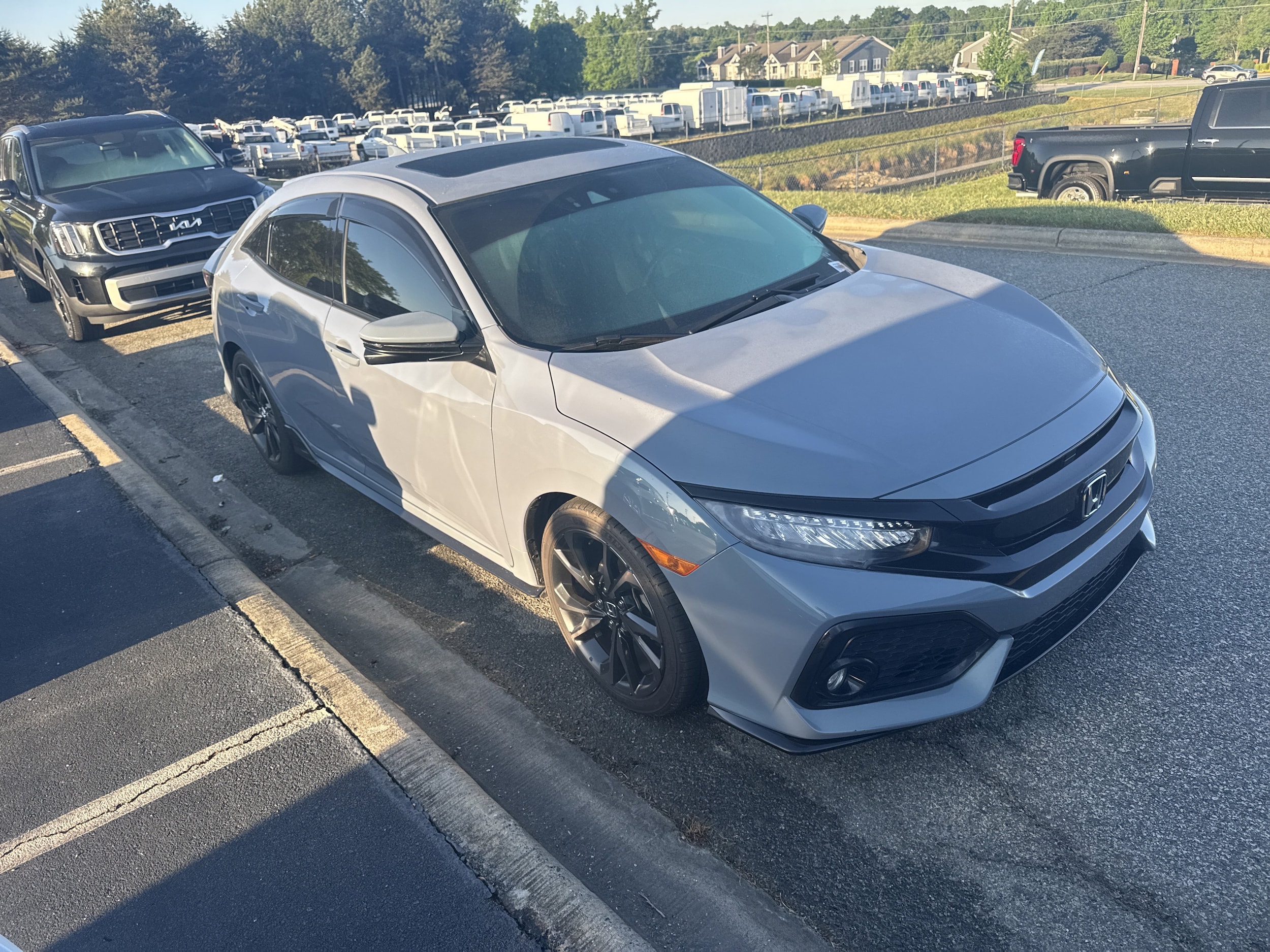 2018 Honda Civic Sport Touring photo 3