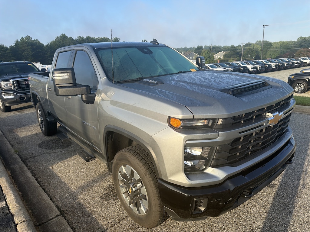 Used 2024 Chevrolet Silverado 2500HD Custom Pickup