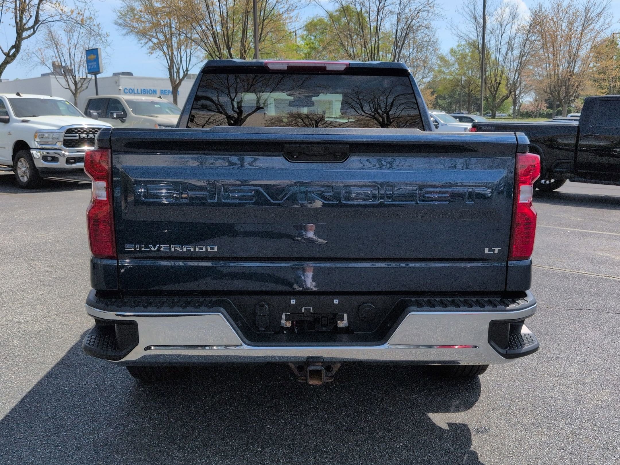 2022 Chevrolet Silverado 1500 LT photo 6