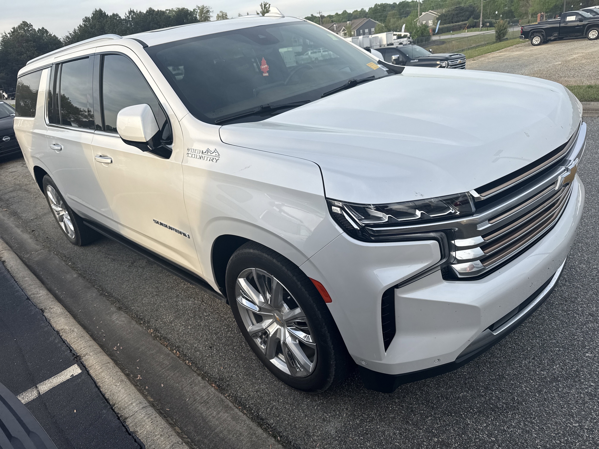 2024 Chevrolet Suburban High Country photo 2