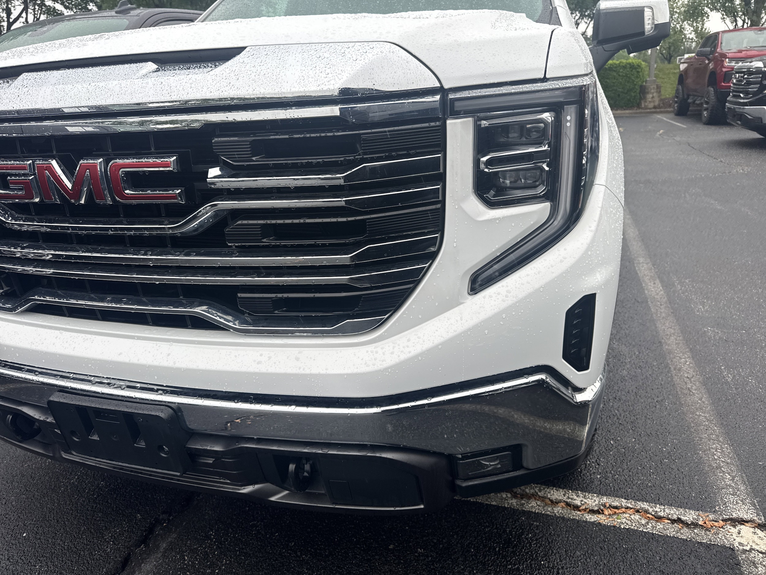 2023 GMC Sierra 1500 SLT photo 6