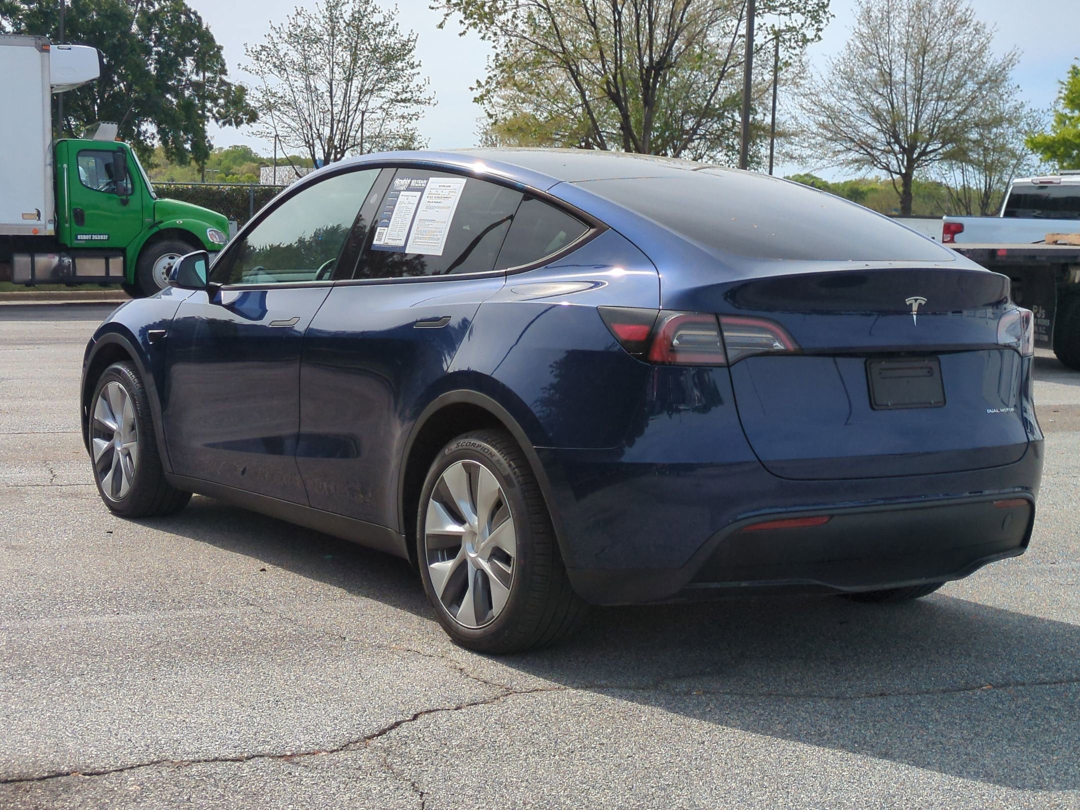 2024 Tesla Model Y Long Range photo 5