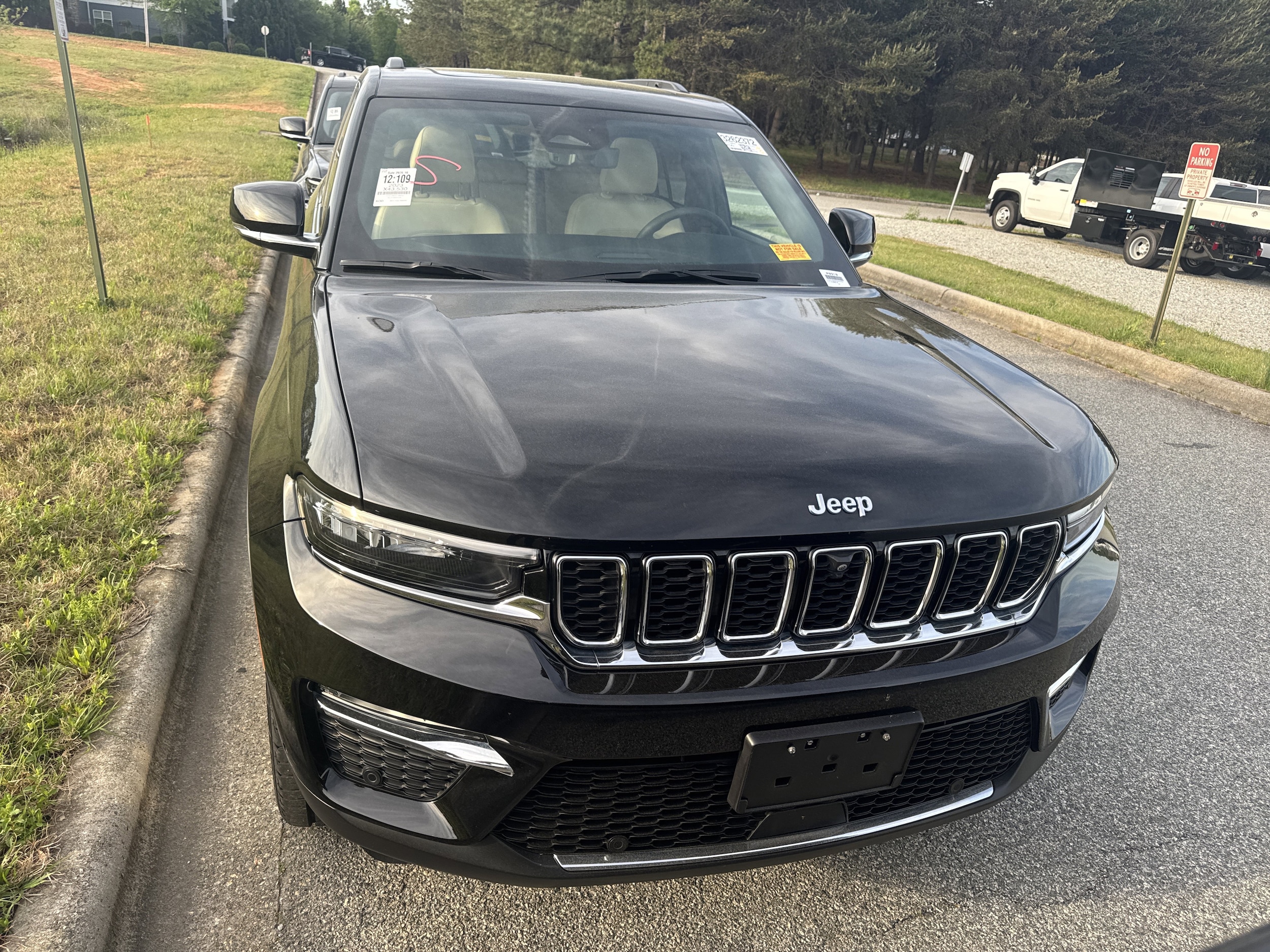 2023 Jeep Grand Cherokee 4xe photo 3