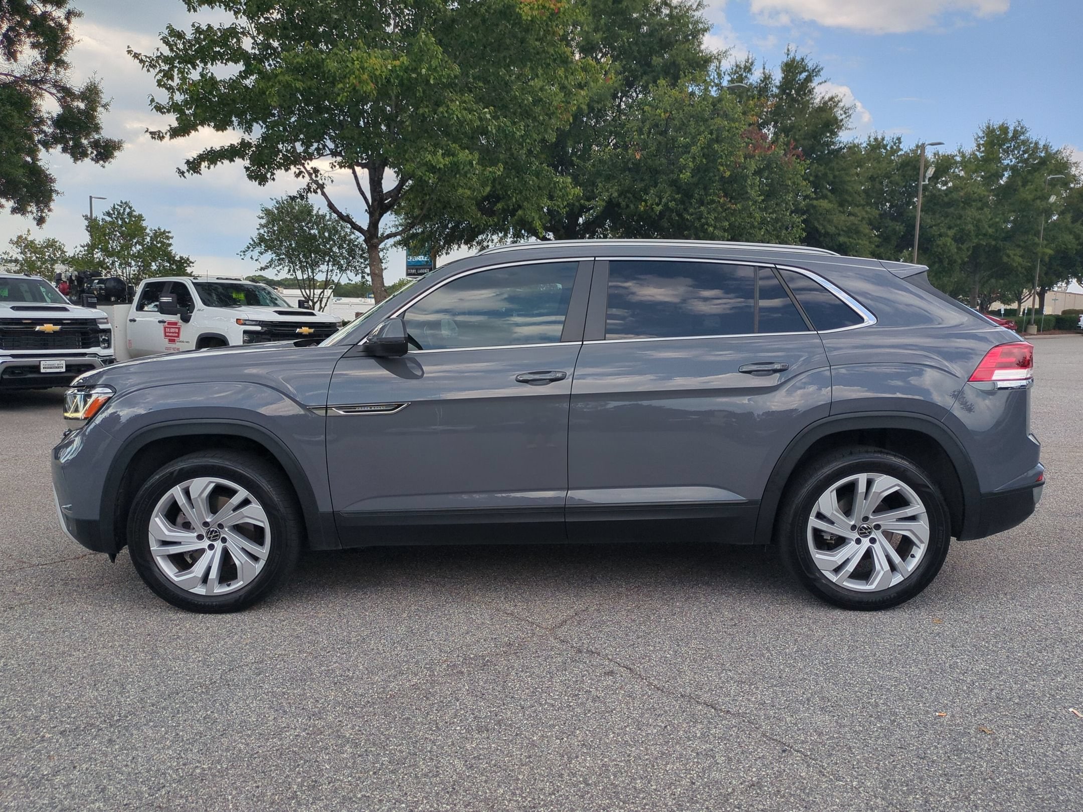 Volkswagen Atlas Cross Sport 3.6L V6 SEL