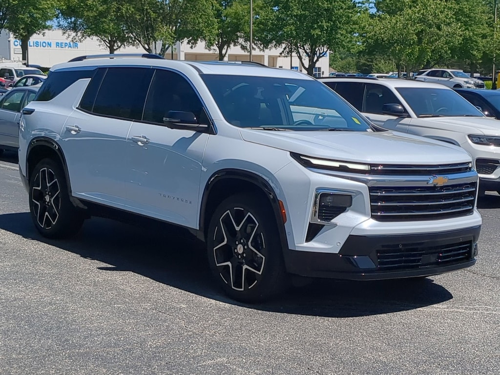 Used 2026 Chevrolet Traverse FWD High Country SUV