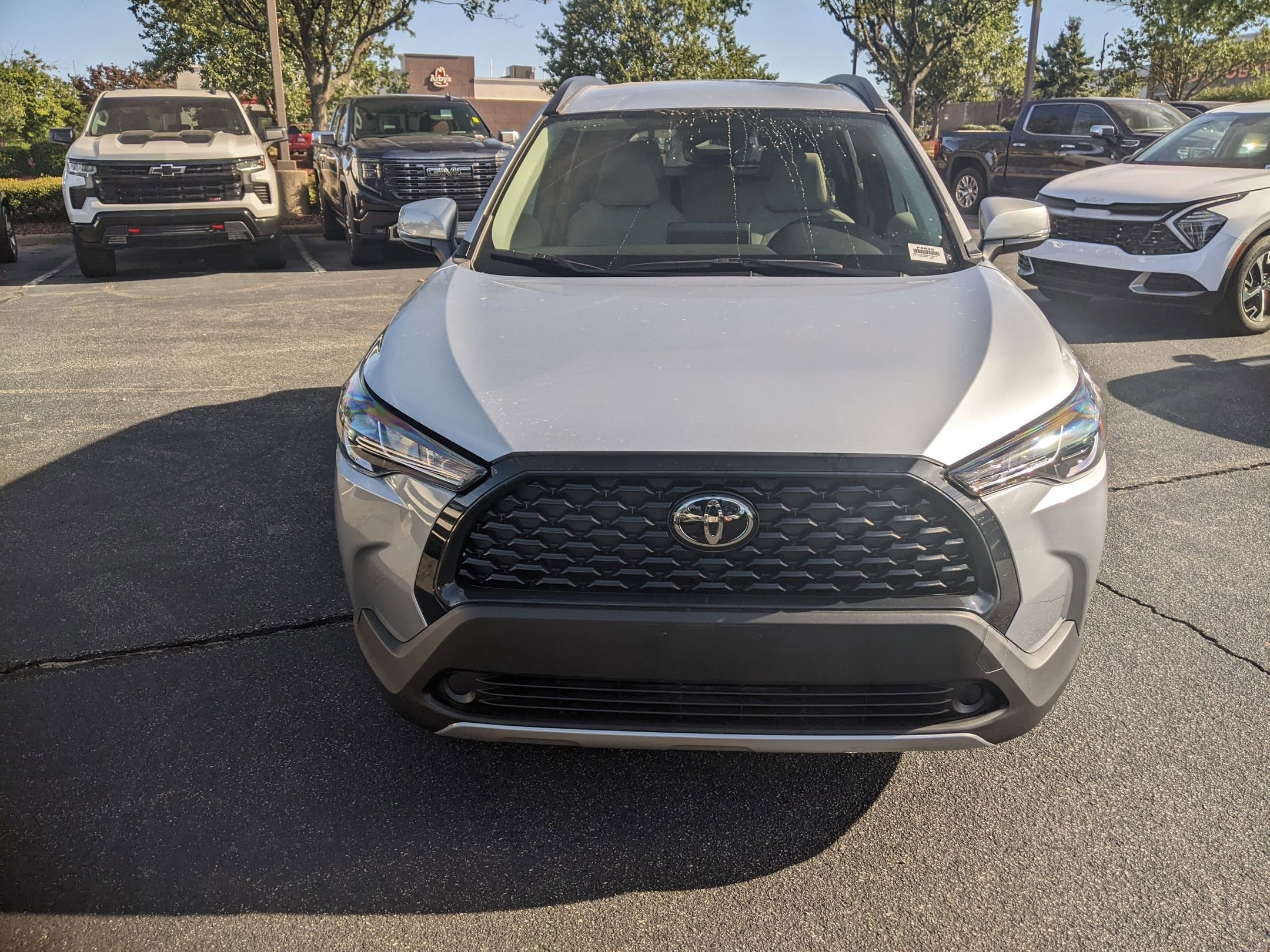 2024 Toyota Corolla Cross LE photo 2