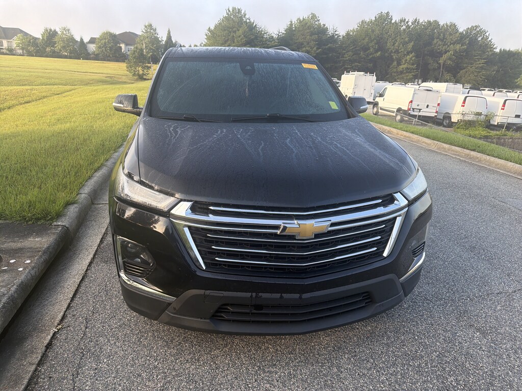 Used 2023 Chevrolet Traverse LT Cloth SUV