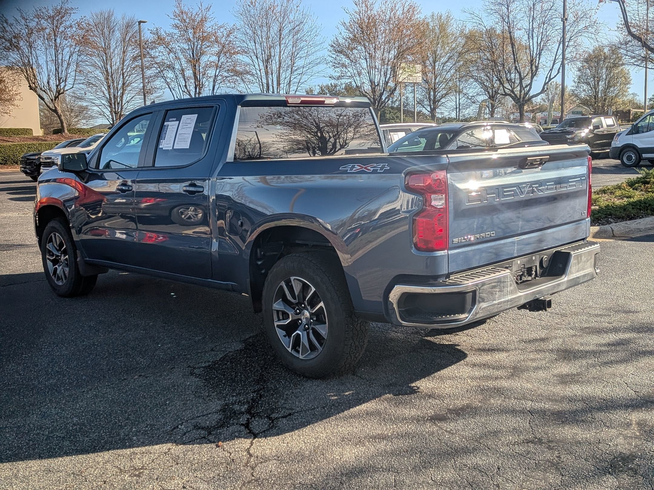 2024 Chevrolet Silverado 1500 LT photo 6