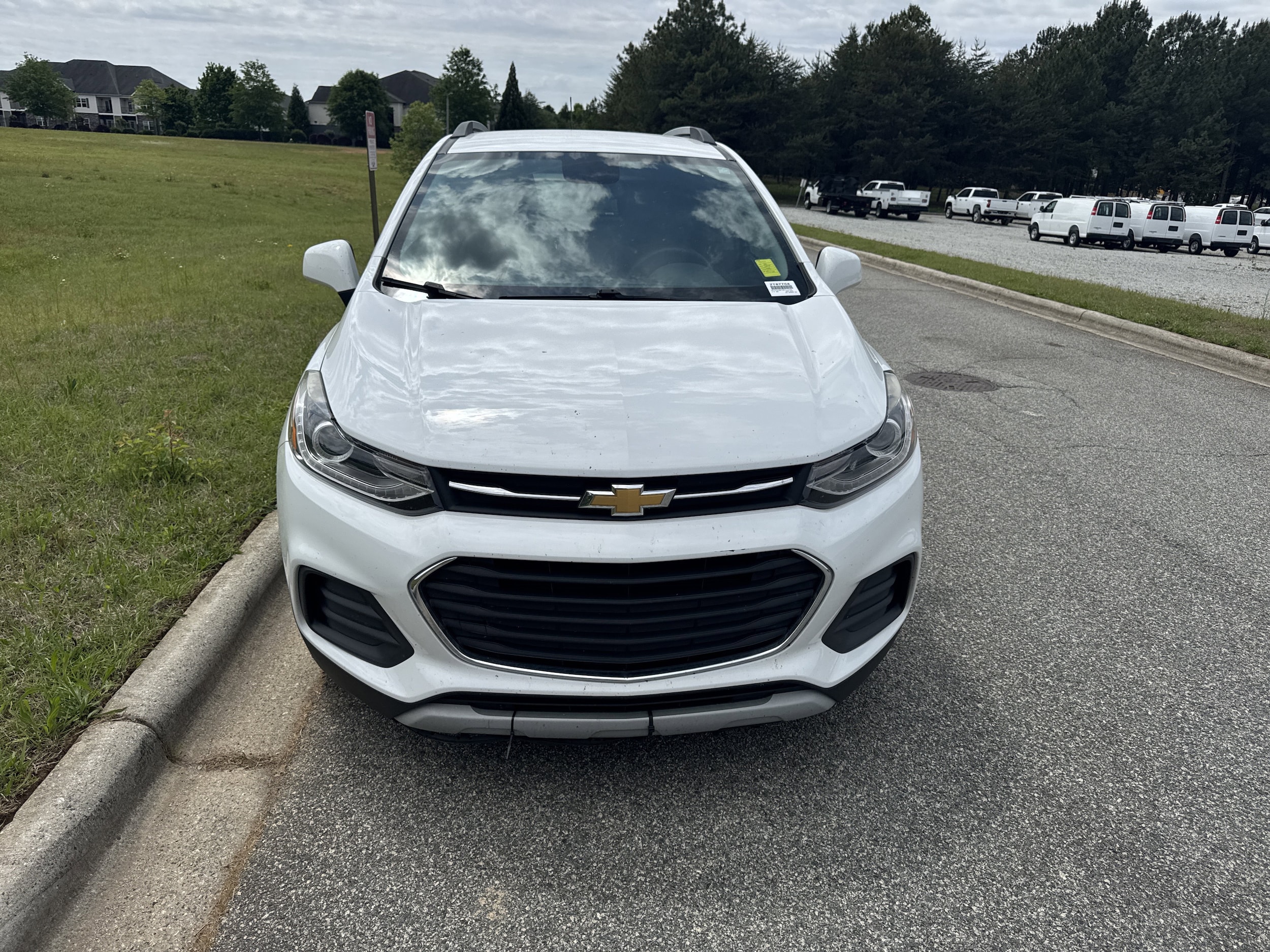 2021 Chevrolet Trax LT photo 2