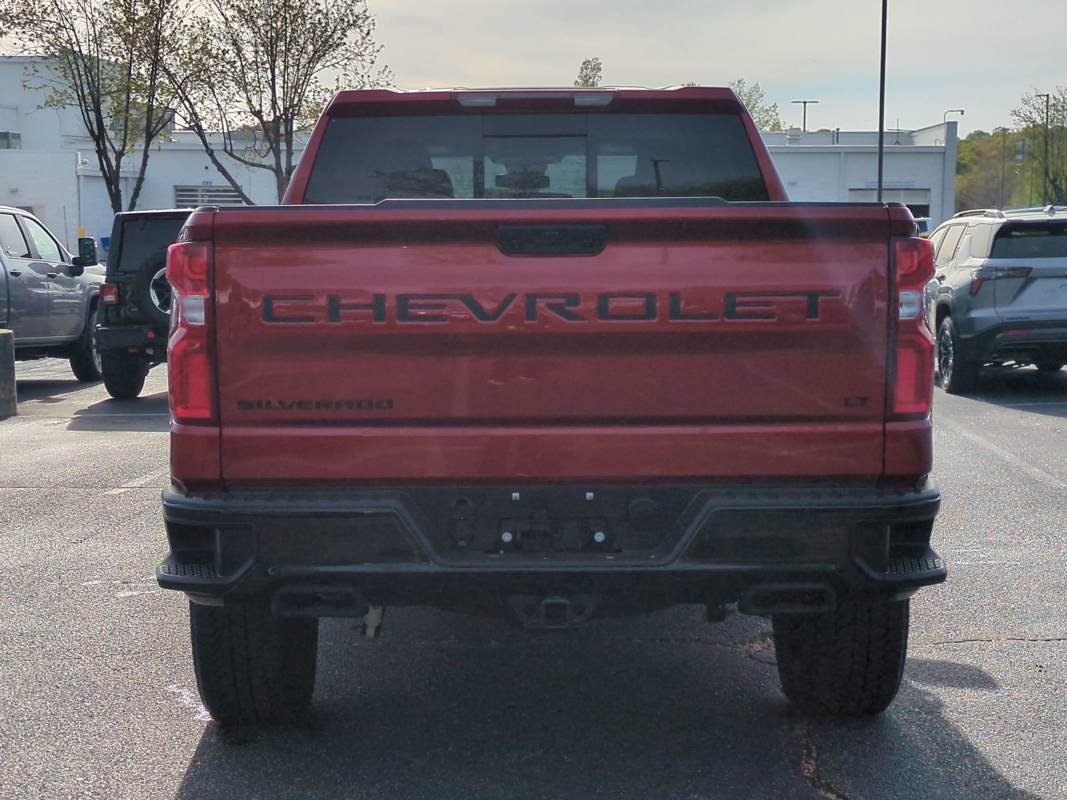 2025 Chevrolet Silverado 1500 LT Trail Boss photo 3