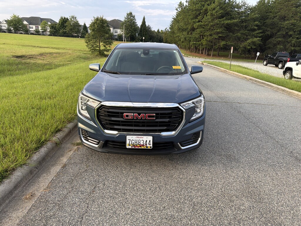 Used 2024 GMC Terrain SUV