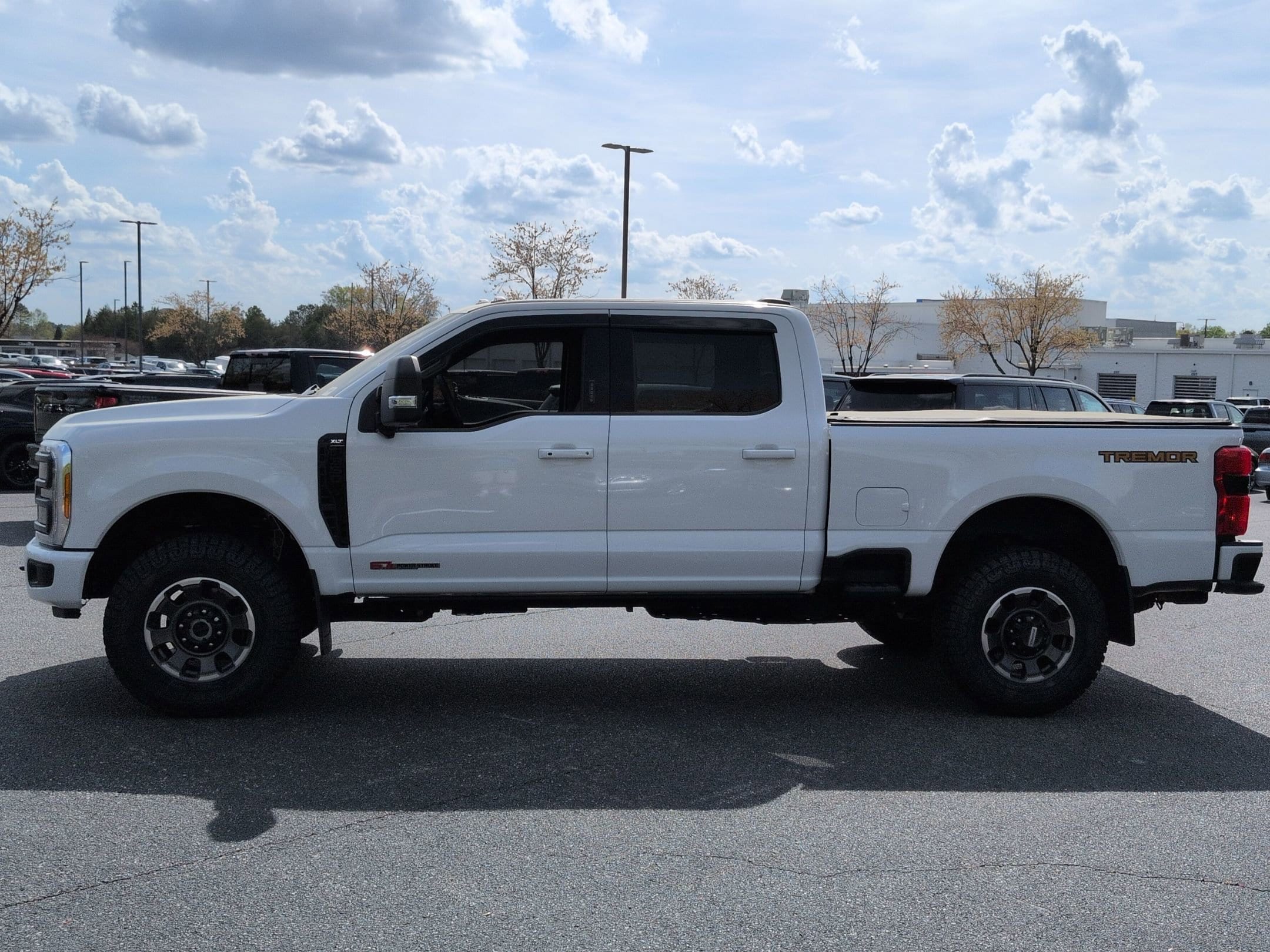 2023 Ford Super Duty F-350 SRW photo 4