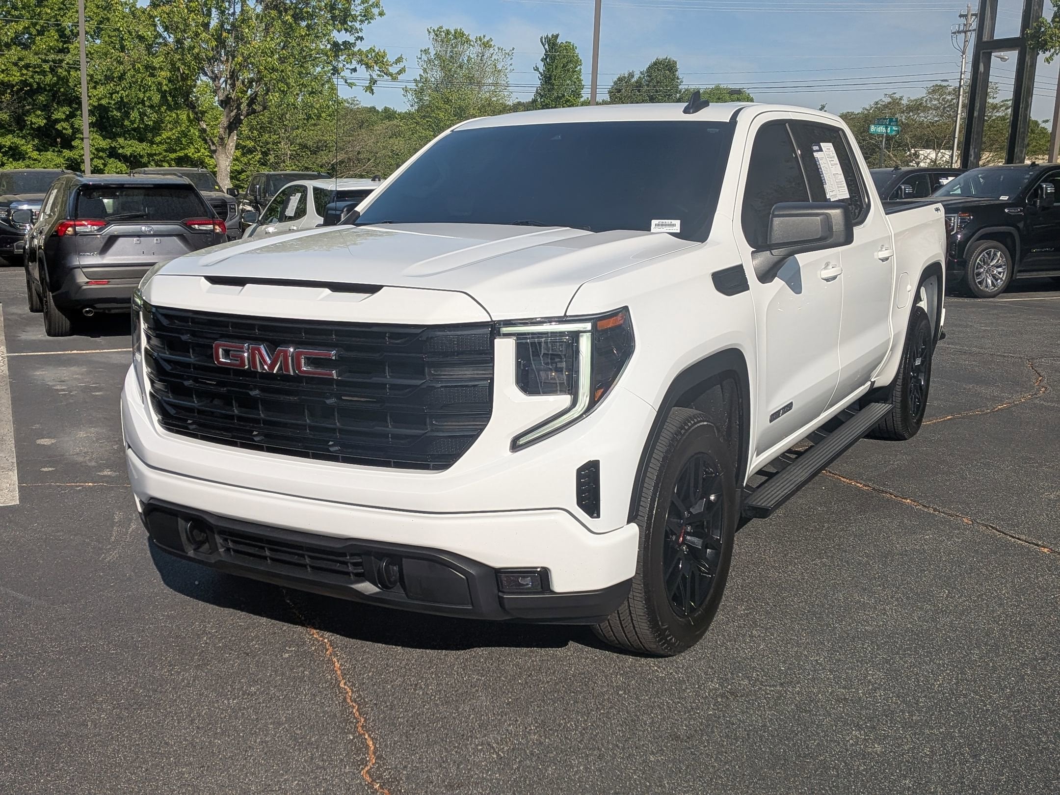 2024 GMC Sierra 1500 Elevation photo 4