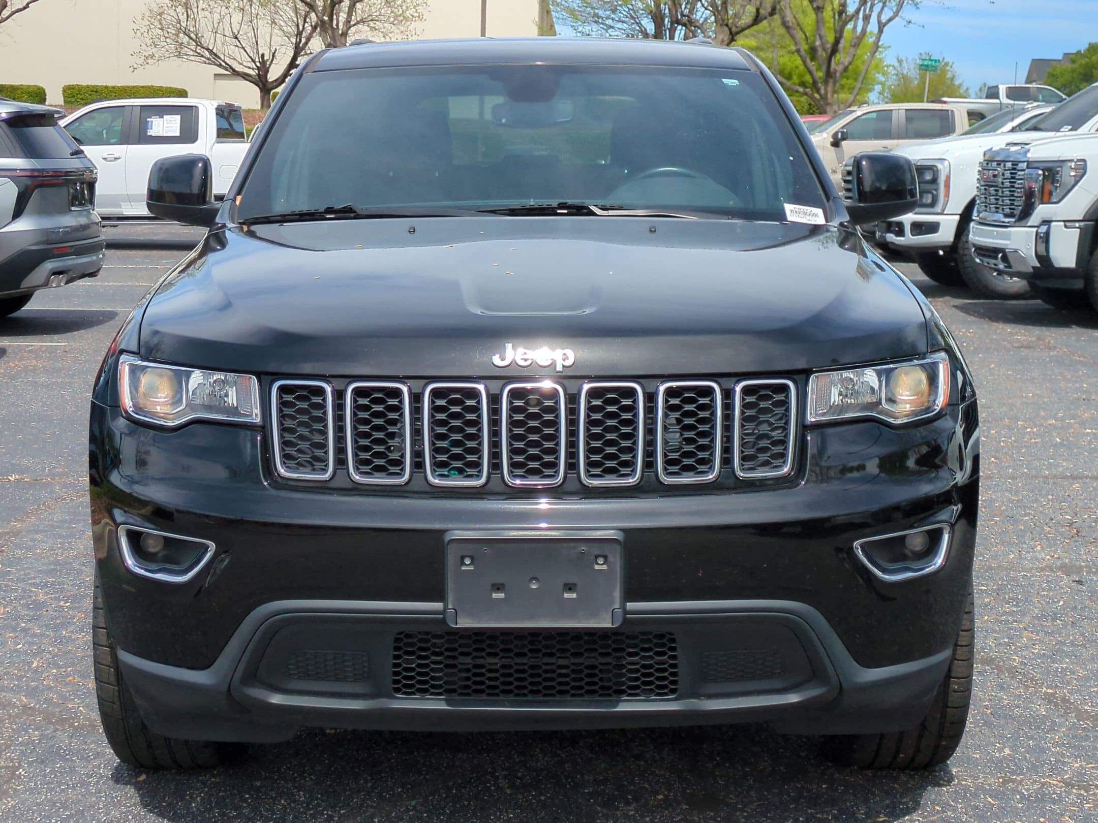 2022 Jeep Grand Cherokee WK Laredo E photo 2