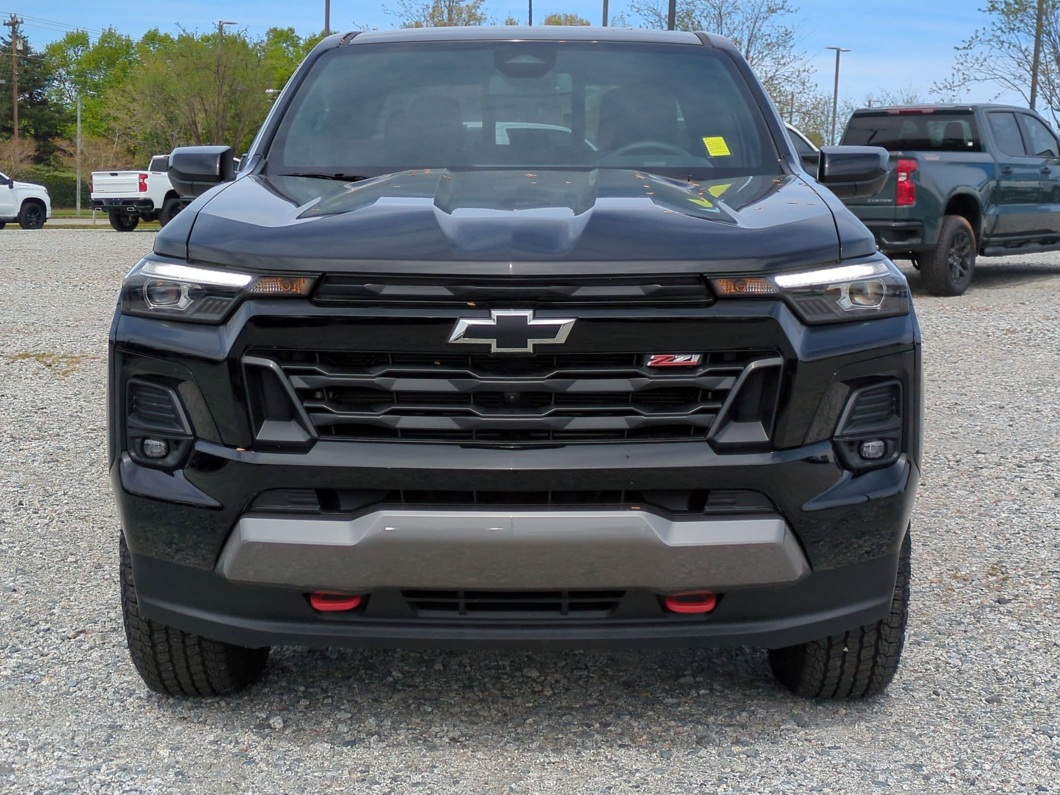 2026 Chevrolet Colorado 4WD Z71 photo 2