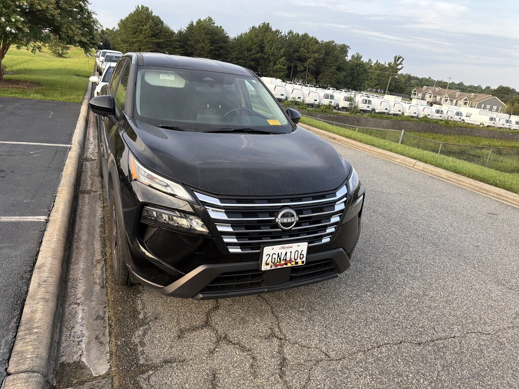 Used 2025 Nissan Rogue SV SUV