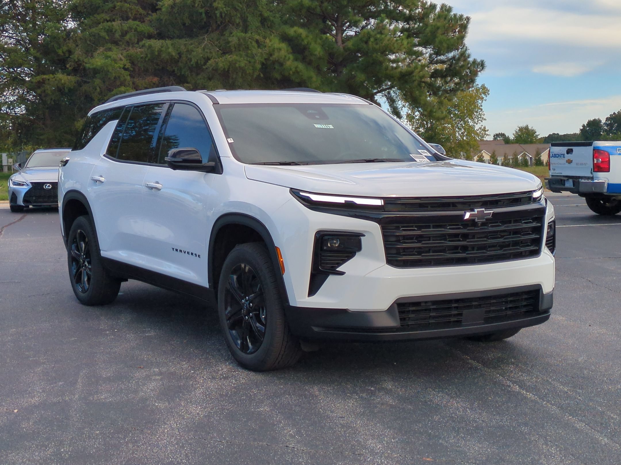 2027 Chevrolet Traverse FWD LT SUV