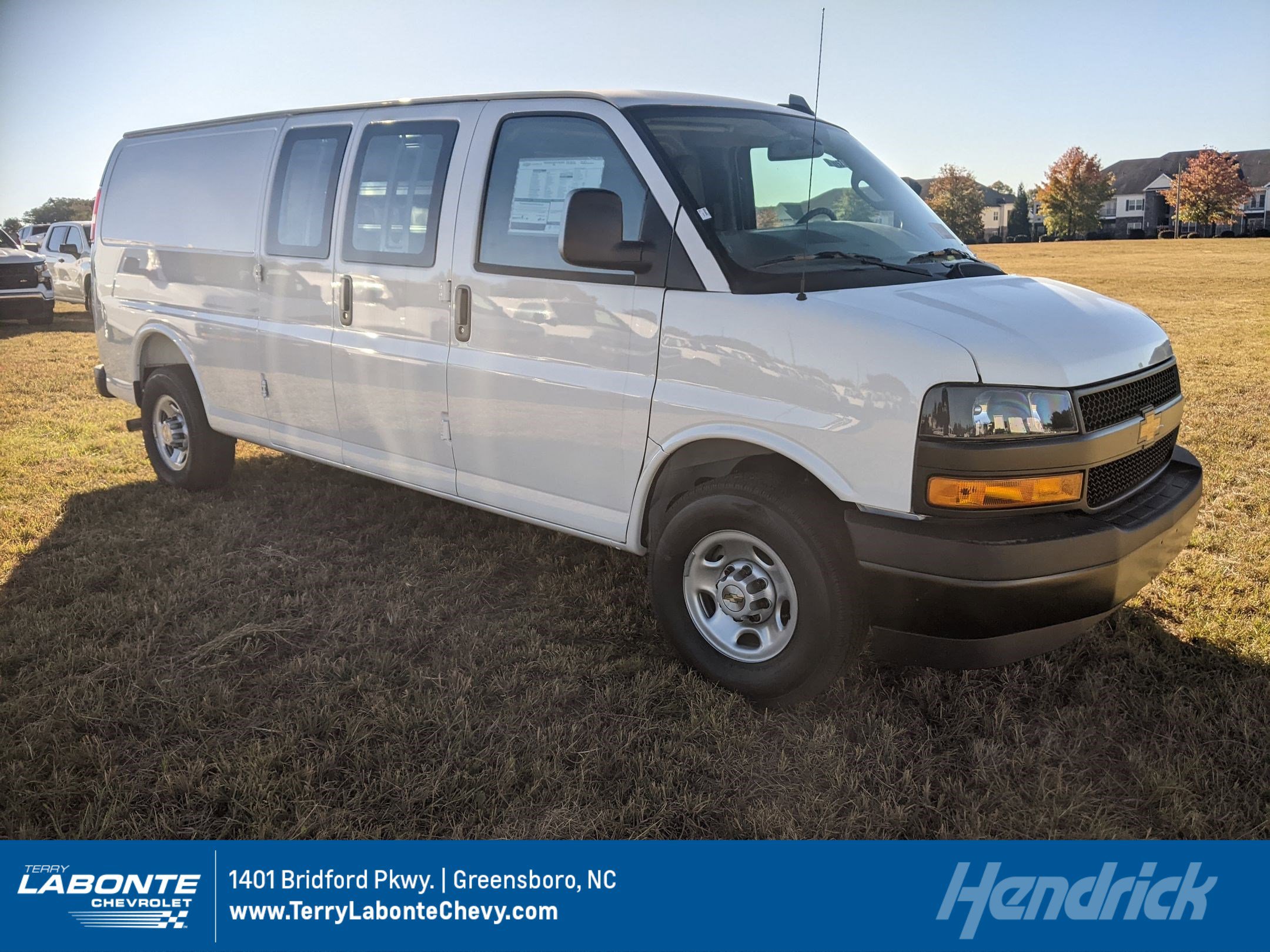 2025 Chevrolet Express Cargo Work Van's photo