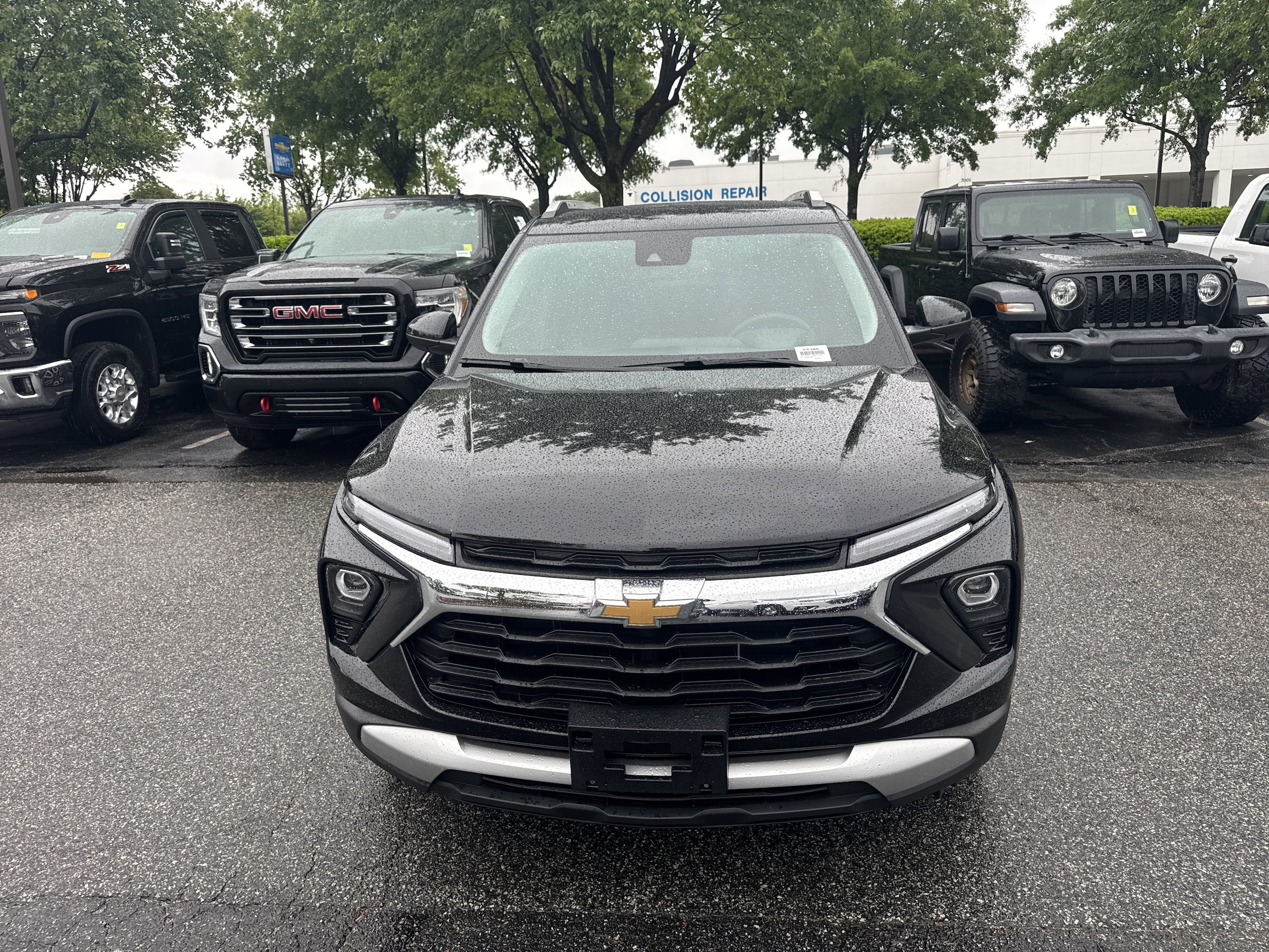 2025 Chevrolet Trailblazer LT photo 3