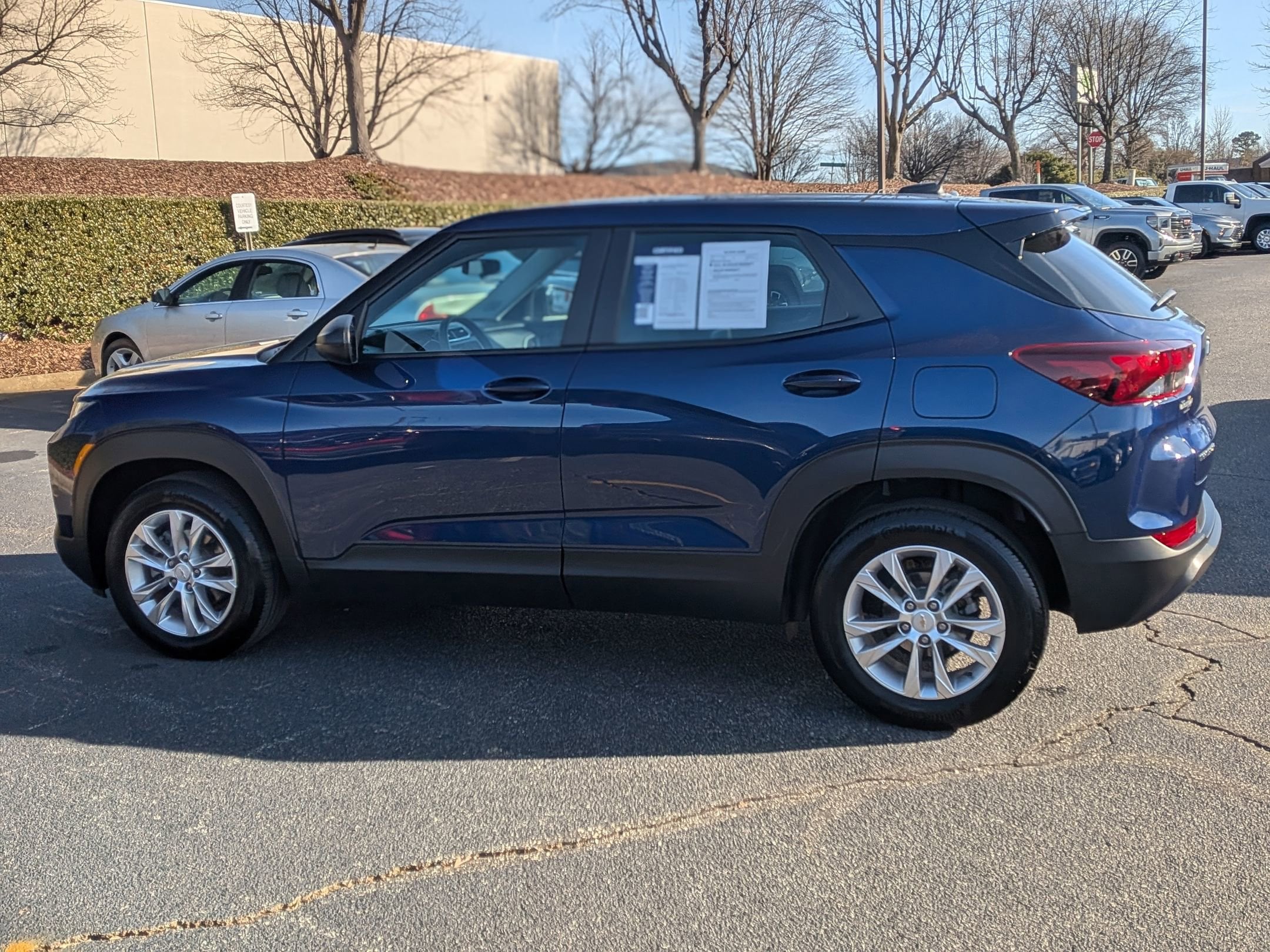 2023 Chevrolet Trailblazer LS photo 5