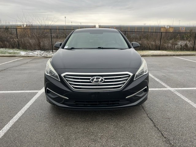 2016 Hyundai Sonata SE photo 2