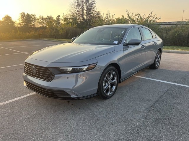 2025 Honda Accord Hybrid EX-L photo 4