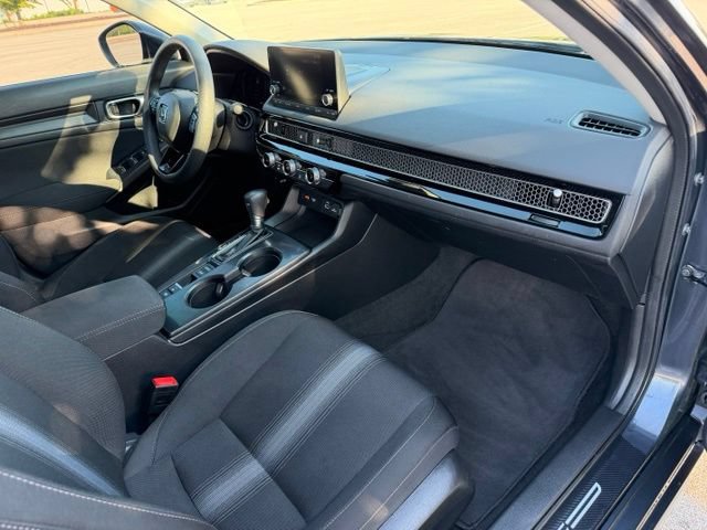 2023 Honda Civic Hatchback LX - Photo 31