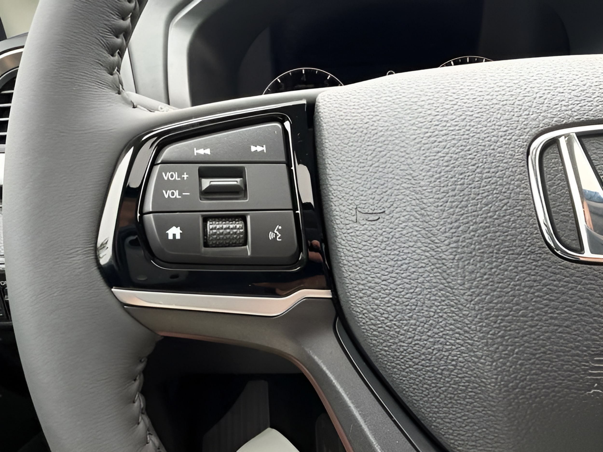 2026 Honda Odyssey EX-L - Photo 14