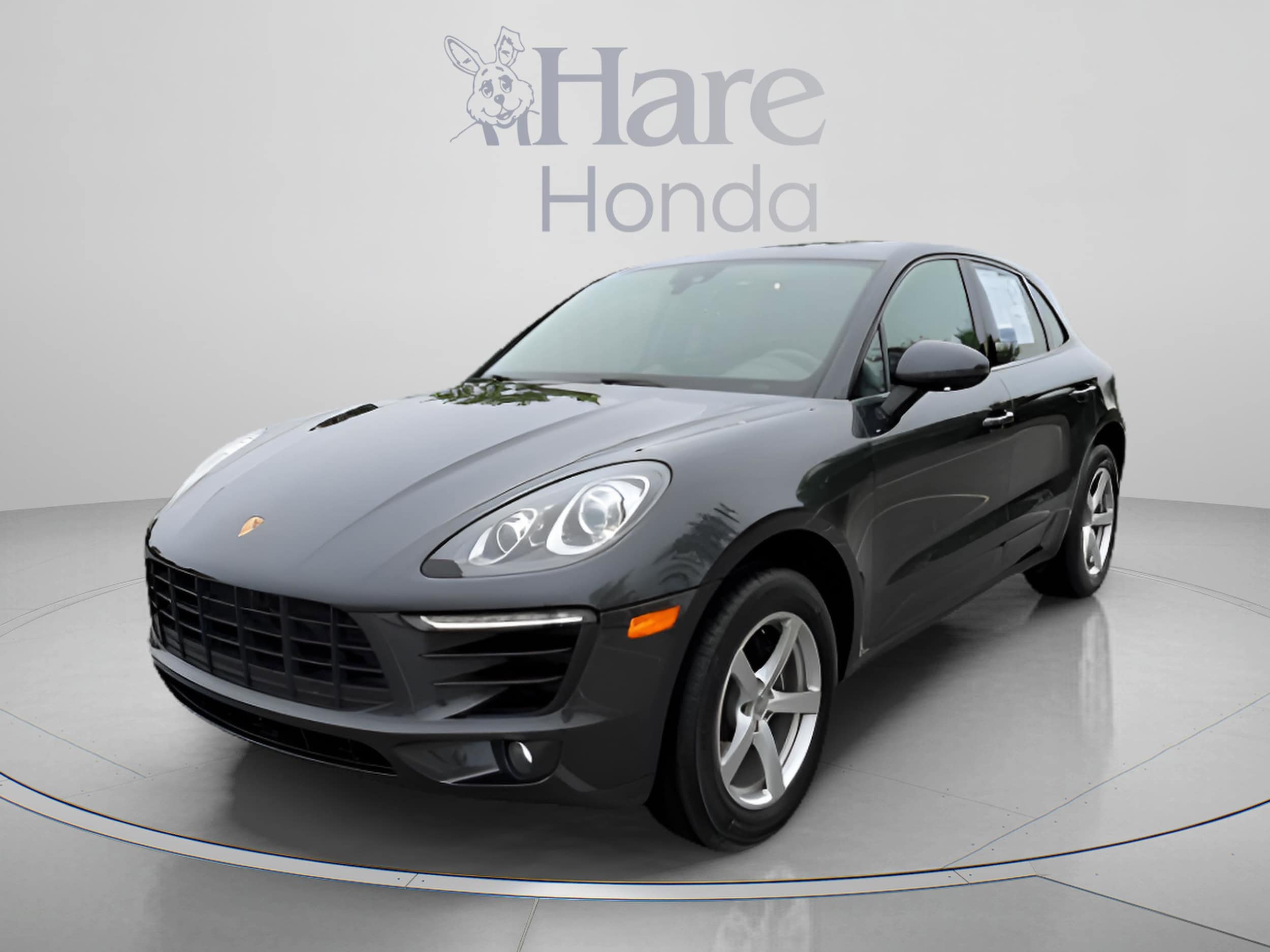 2018 Porsche Macan -'s photo