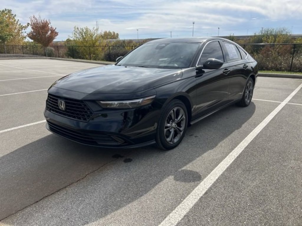 Used 2023 Honda Accord EX Sedan