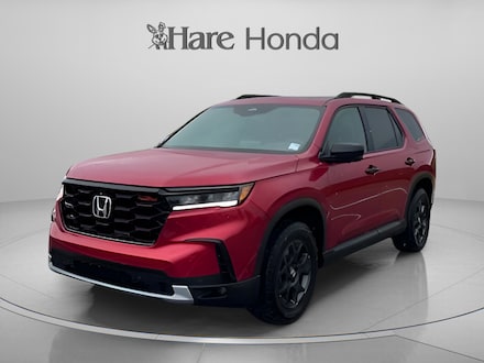 2025 Honda Pilot TrailSport SUV