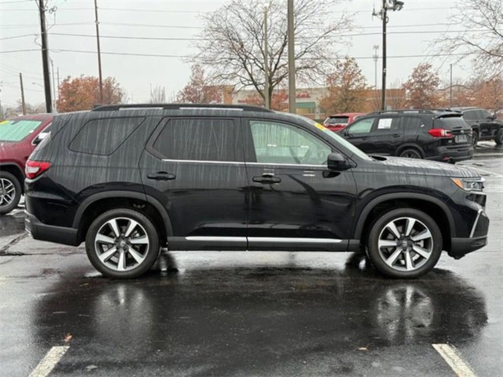 Used 2024 Honda Pilot Elite SUV