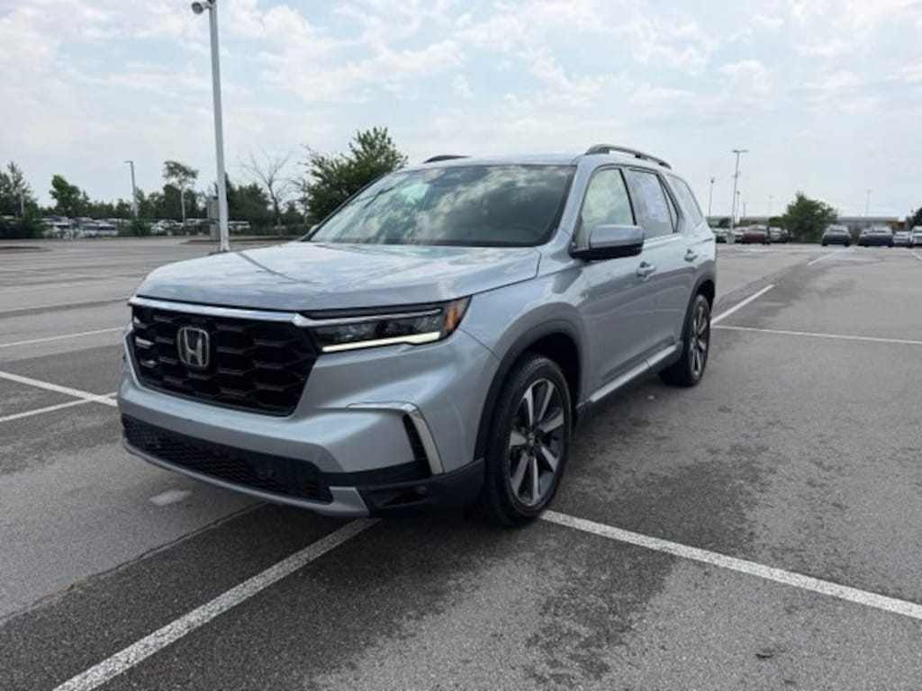 Certified 2025 Honda Pilot Touring SUV