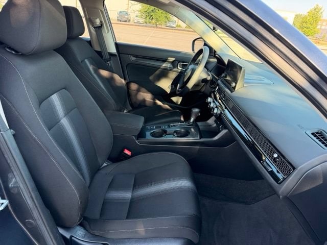 2023 Honda Civic Hatchback LX - Photo 32