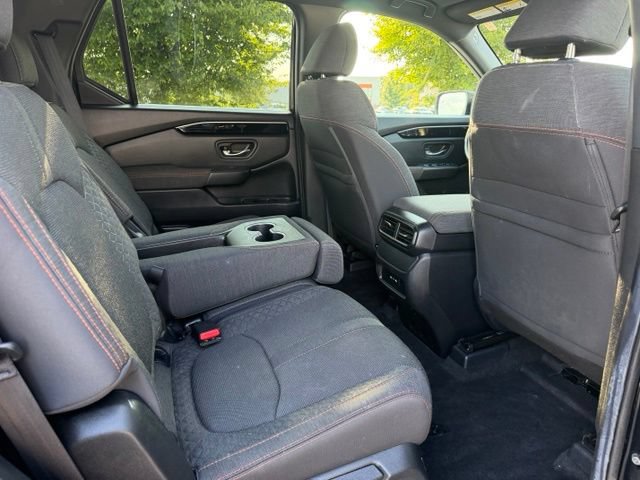 2025 Honda Pilot Sport - Photo 31