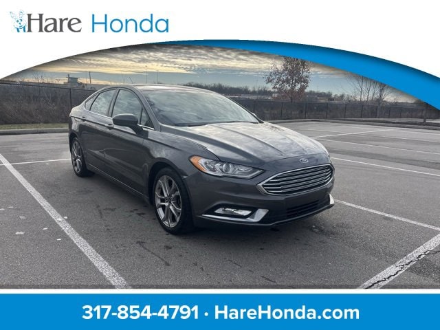 2017 Ford Fusion S's photo