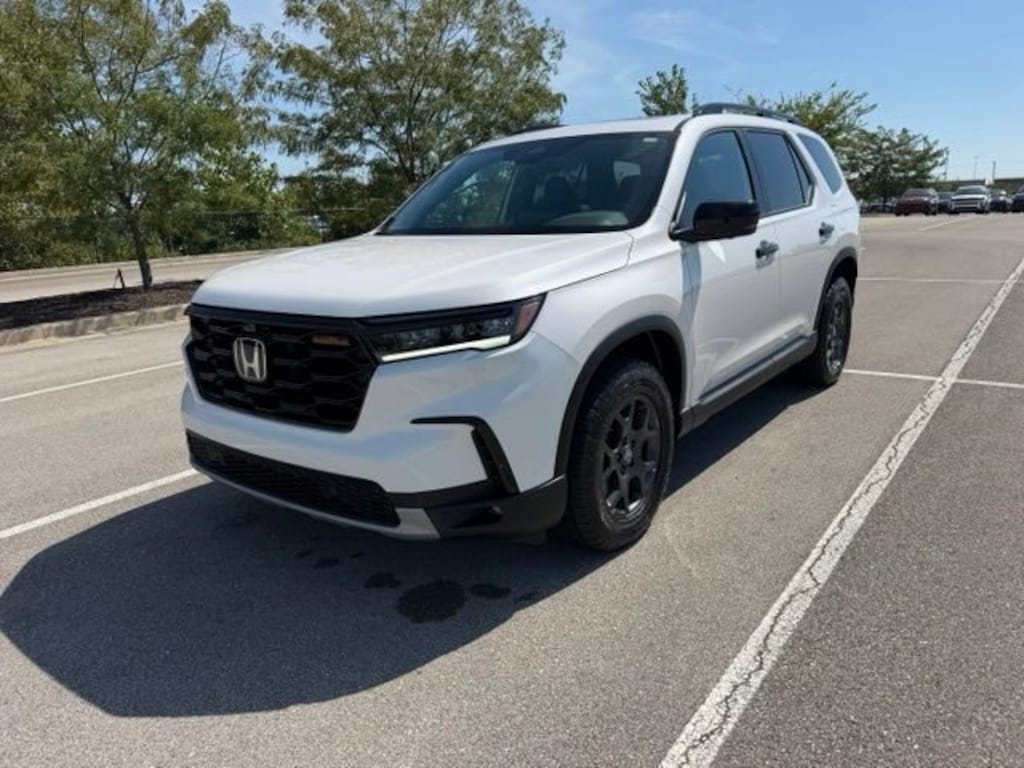 Certified 2025 Honda Pilot TrailSport SUV