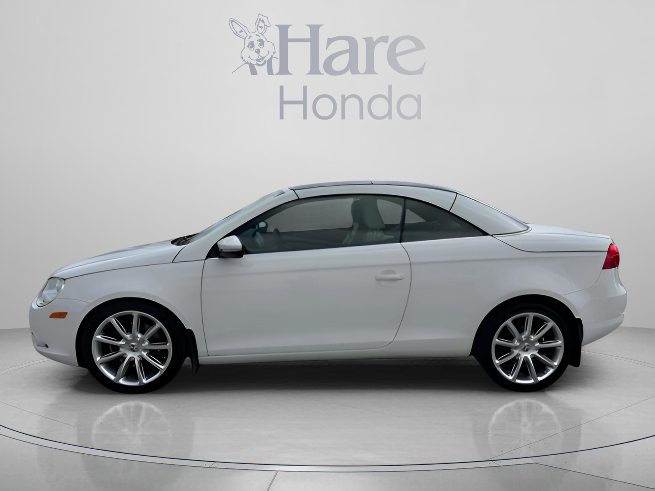 Used 2010 Volkswagen Eos Lux with VIN WVWFA7AH4AV013133 for sale in Avon, IN