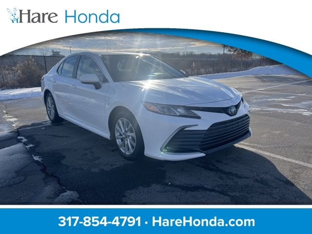 2023 Toyota Camry LE's photo