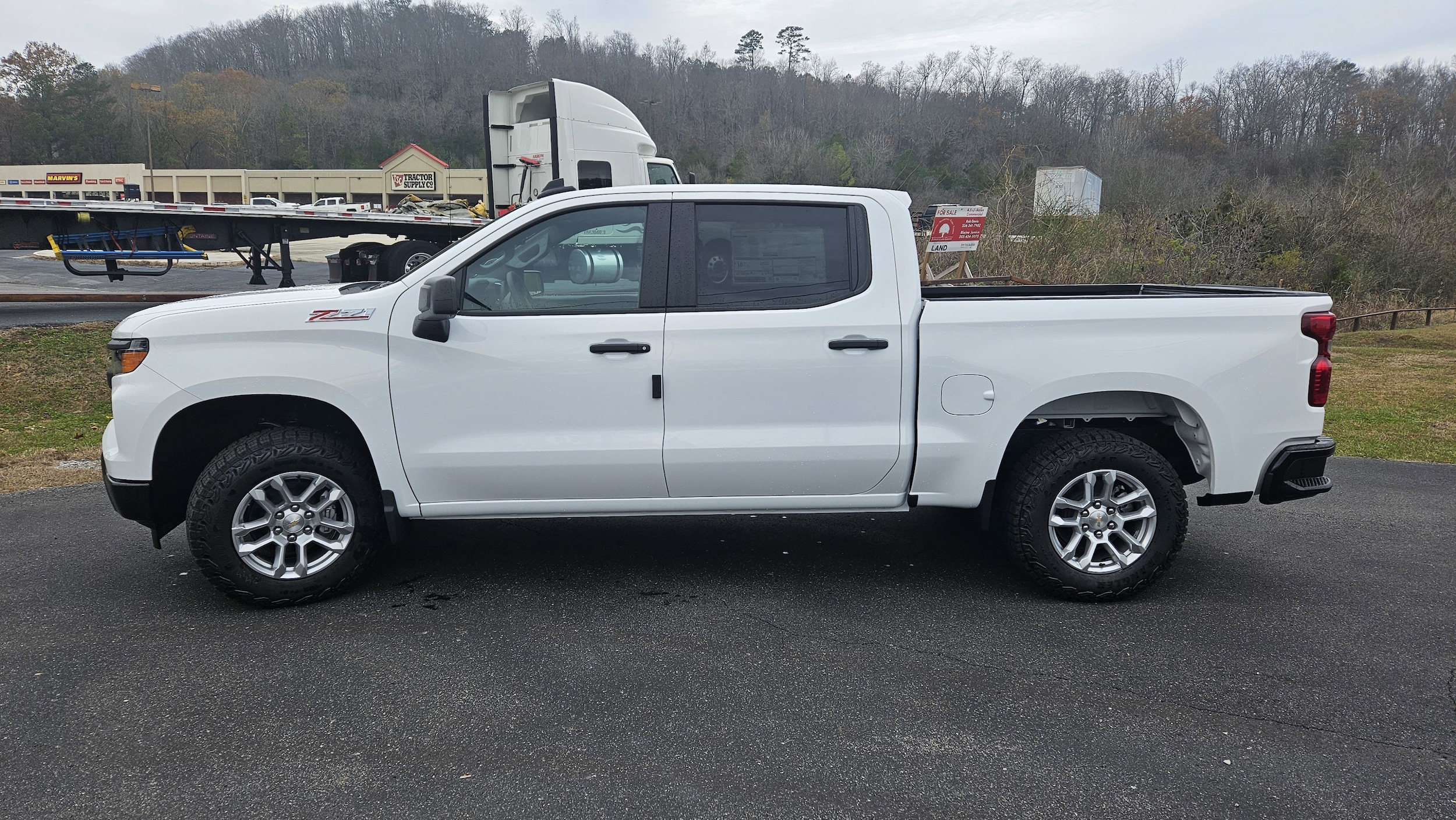 2026 Chevrolet Silverado 1500 Work Truck's photo