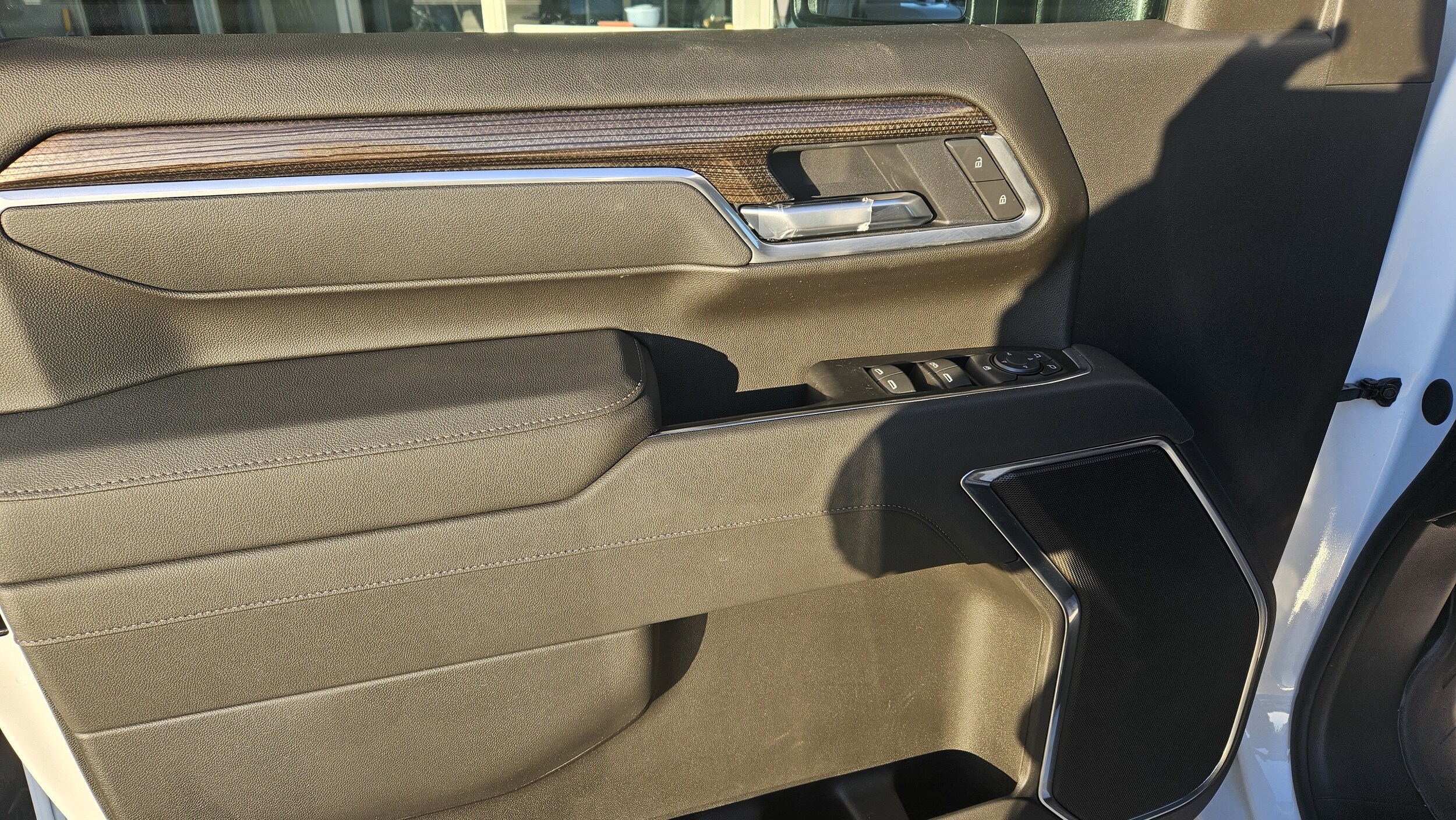 2026 Chevrolet Silverado 3500HD LT photo 3