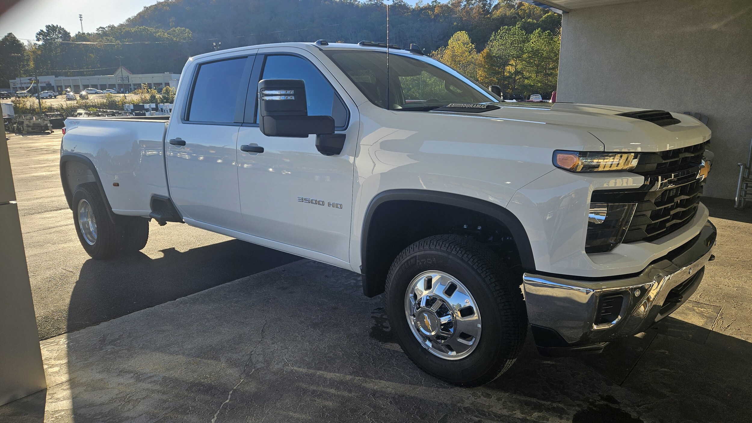 2026 Chevrolet Silverado 3500HD photo 2